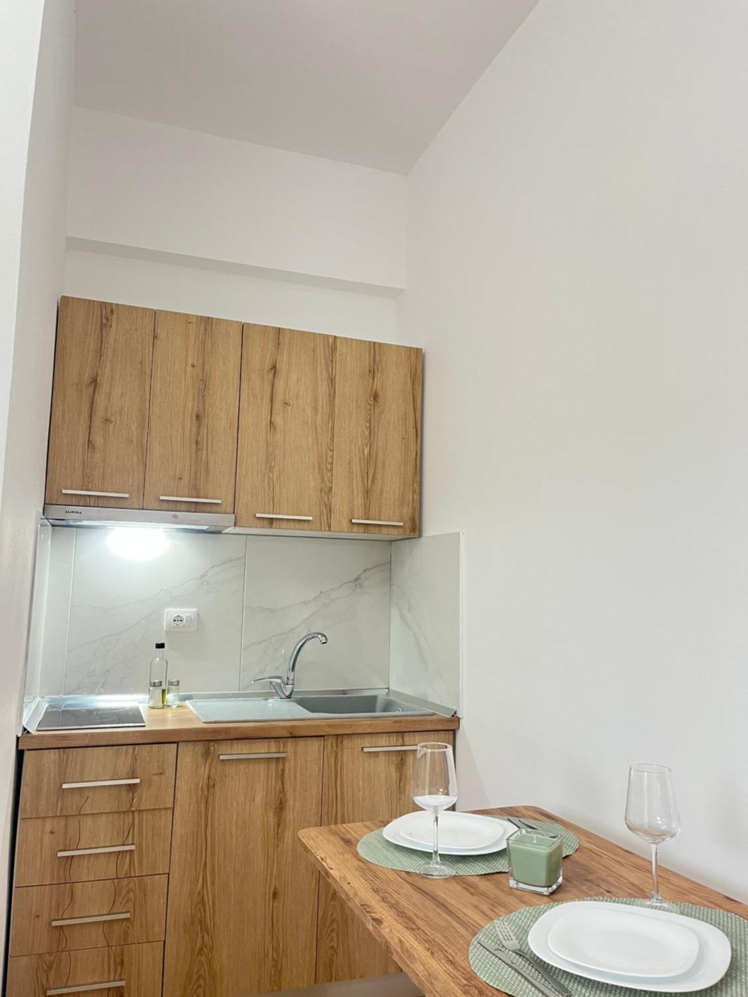 Blossom Apartments Vlore Bagian luar foto