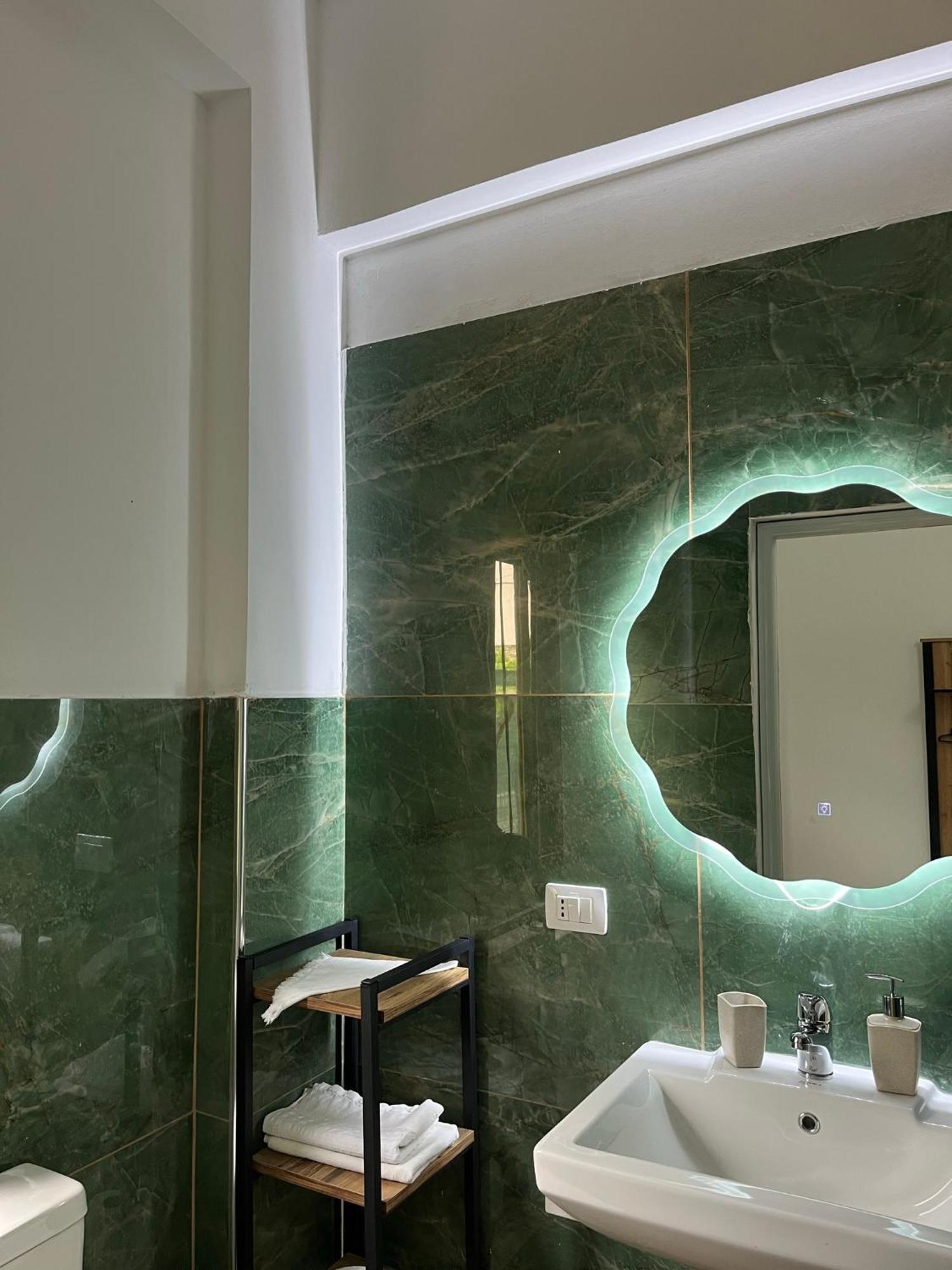 Blossom Apartments Vlore Bagian luar foto